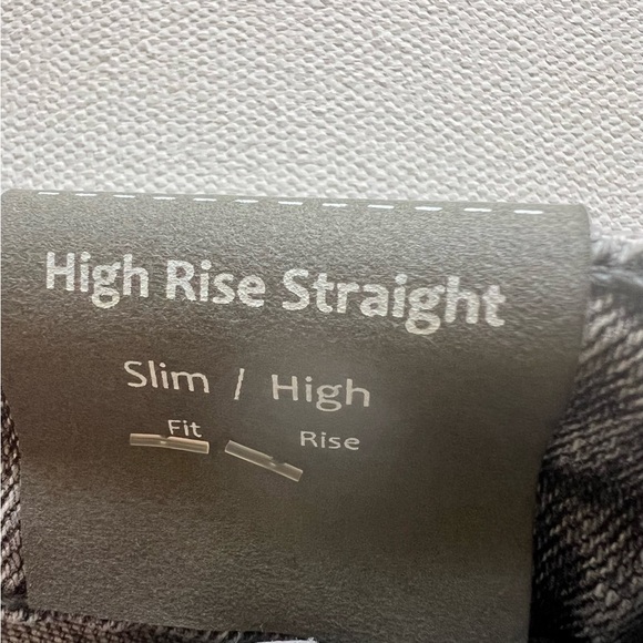 NWT Women's‎ Tractr High Rise Straight Size 10/30 Gray/Black Jeans (E5) - Picture 7 of 9